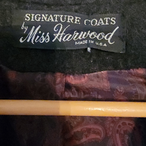 Vintage Signature coats by Miss Harwood dark gray 100% wool button-down coat. - Picture 2 of 4